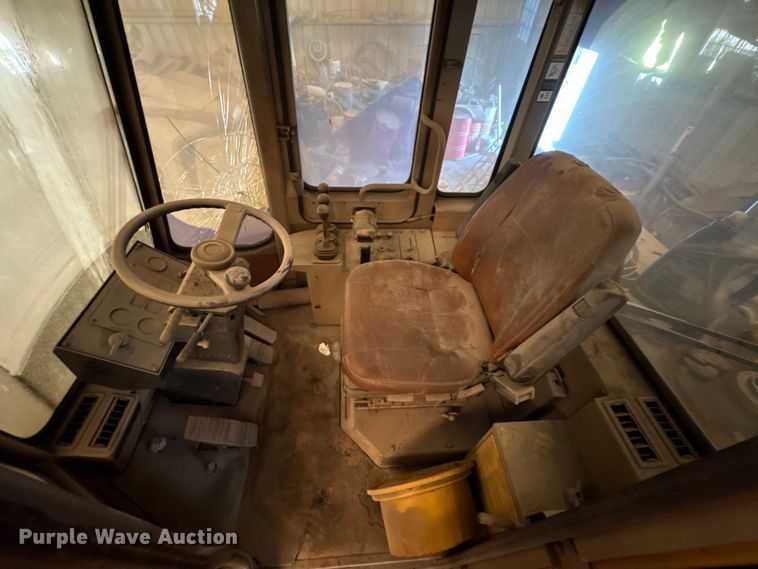 image for item ED5887 1994 John Deere 744E wheel loader