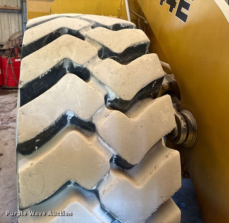 image for item ED5887 1994 John Deere 744E wheel loader