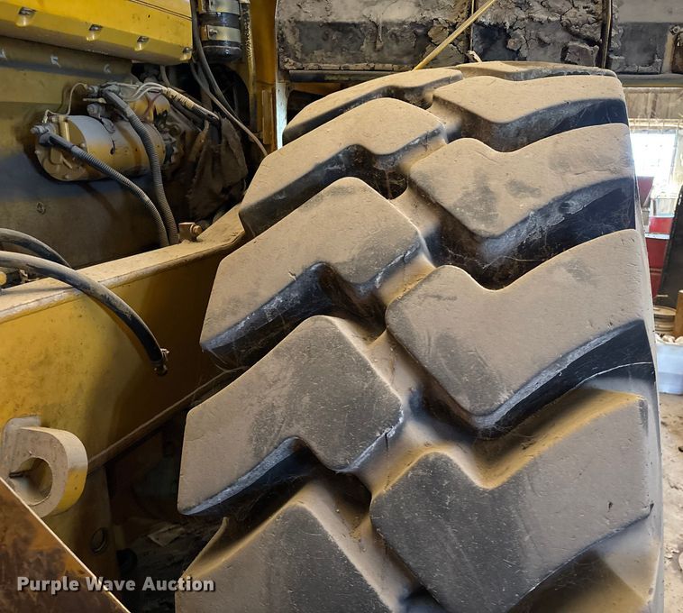 image for item ED5887 1994 John Deere 744E wheel loader