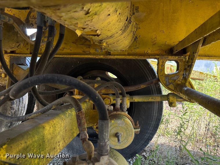 image for item ED5890 1984 Transcraft TL90K-45 flatbed trailer