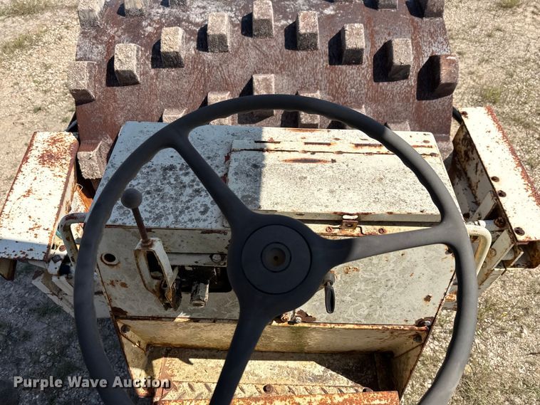 image for item ED5892 Tampo RP16D single drum vibratory roller