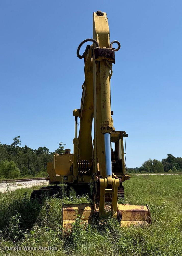 image for item ED5894 1986 Caterpillar 235B excavator