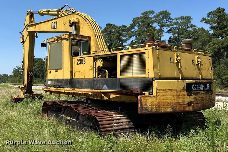 image for item ED5894 1986 Caterpillar 235B excavator