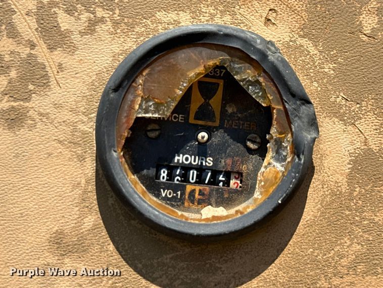 image for item ED5894 1986 Caterpillar 235B excavator