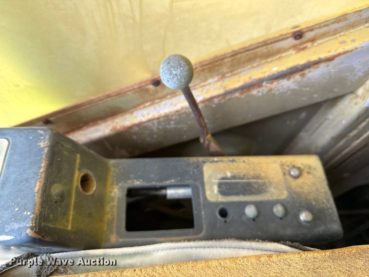 image for item ED5894 1986 Caterpillar 235B excavator