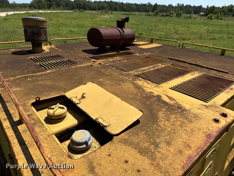 image for item ED5894 1986 Caterpillar 235B excavator