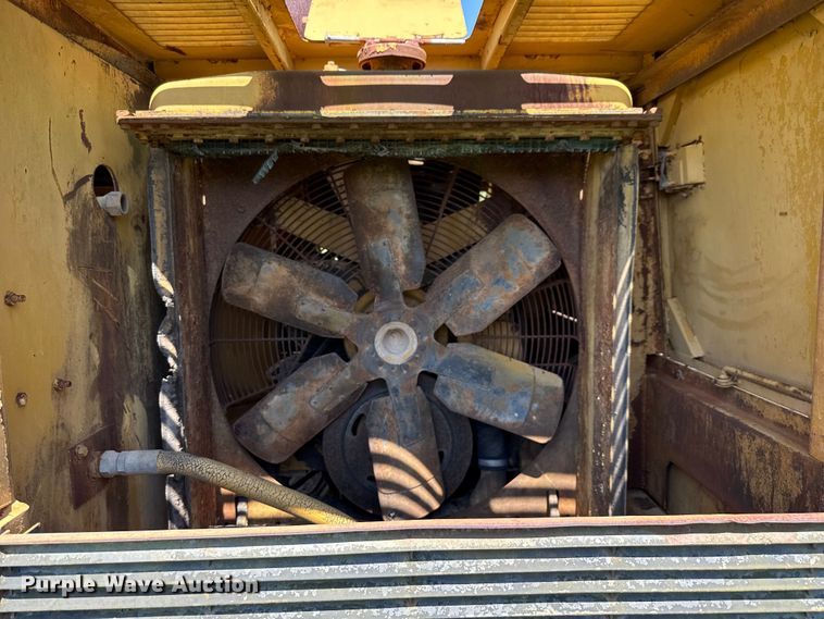 image for item ED5894 1986 Caterpillar 235B excavator