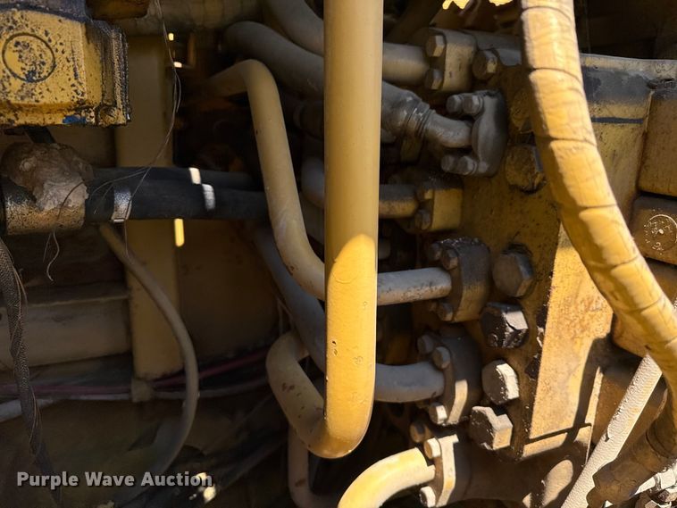 image for item ED5894 1986 Caterpillar 235B excavator