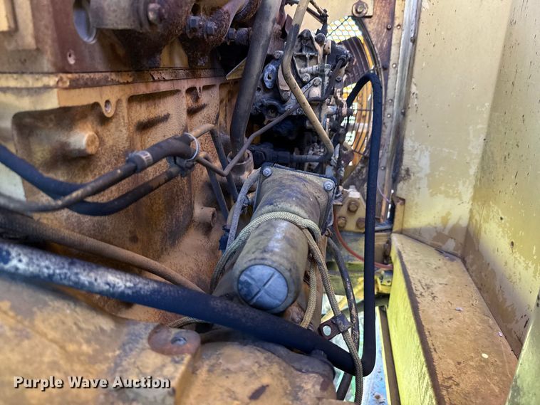 image for item ED5894 1986 Caterpillar 235B excavator