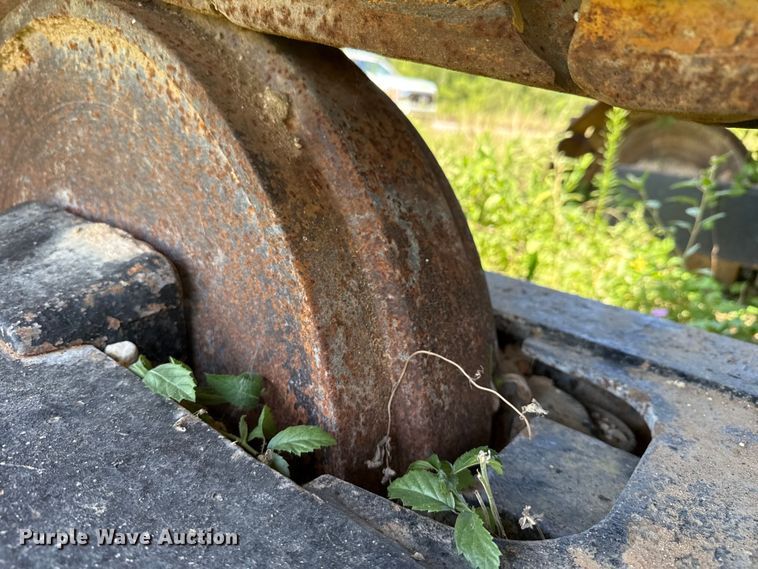 image for item ED5894 1986 Caterpillar 235B excavator