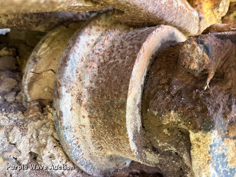 image for item ED5894 1986 Caterpillar 235B excavator