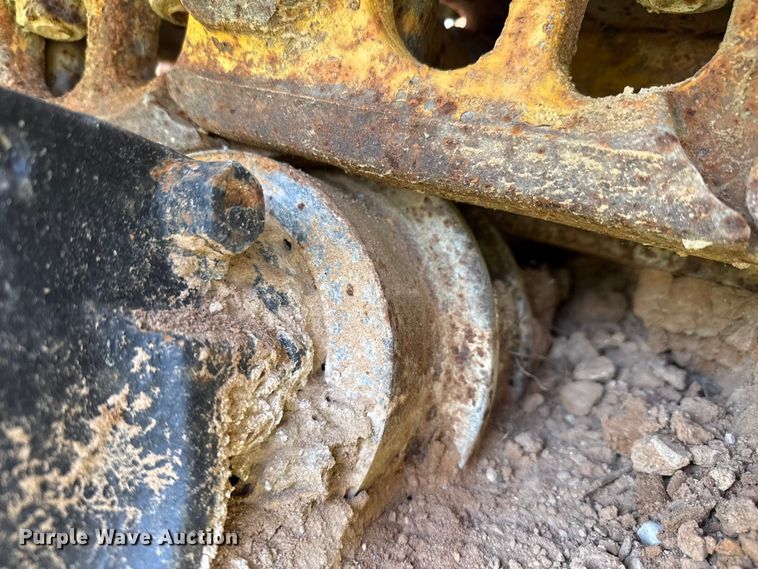 image for item ED5894 1986 Caterpillar 235B excavator