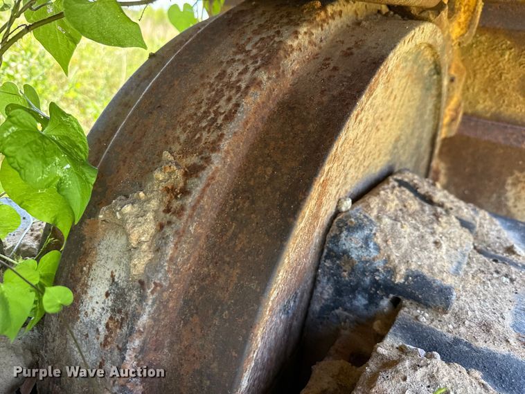 image for item ED5894 1986 Caterpillar 235B excavator