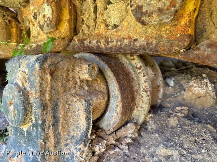 image for item ED5894 1986 Caterpillar 235B excavator