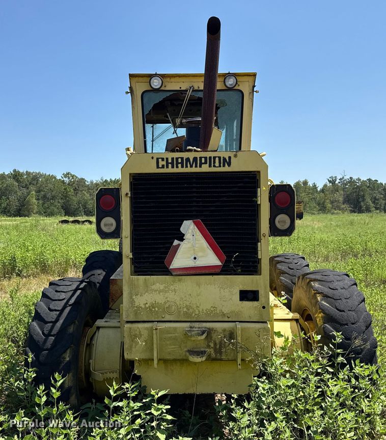 image for item ED5895 1991 Champion 720A motor grader