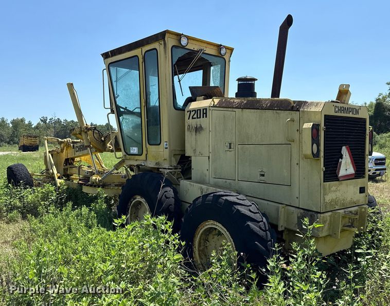 image for item ED5895 1991 Champion 720A motor grader