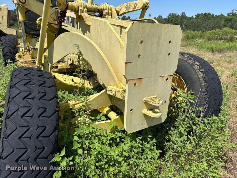 image for item ED5895 1991 Champion 720A motor grader