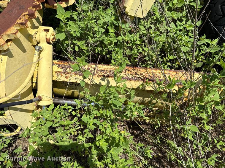 image for item ED5895 1991 Champion 720A motor grader