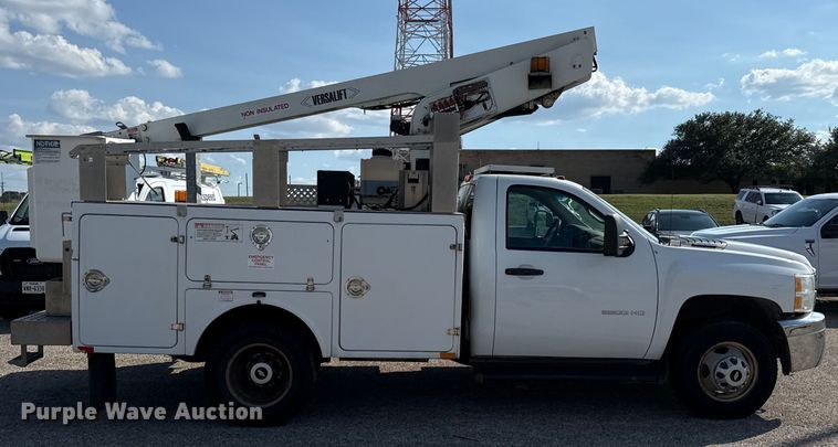 image for item ED5901 2013 Chevrolet Silverado 3500 HD bucket truck