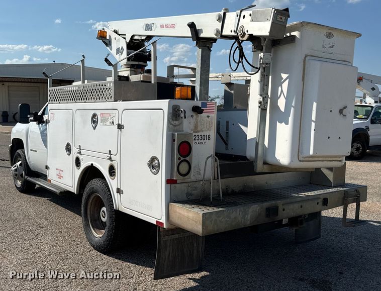 image for item ED5901 2013 Chevrolet Silverado 3500 HD bucket truck