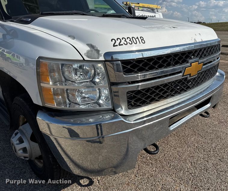 image for item ED5901 2013 Chevrolet Silverado 3500 HD bucket truck