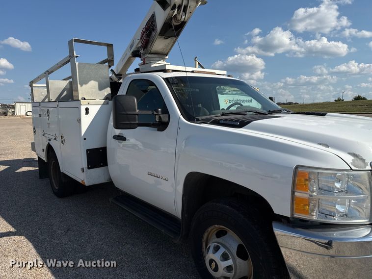 image for item ED5901 2013 Chevrolet Silverado 3500 HD bucket truck