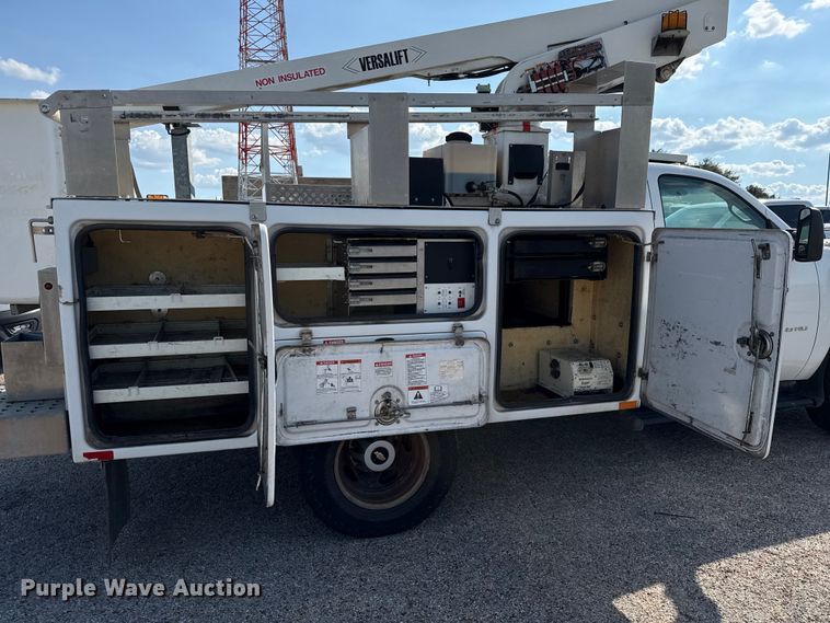 image for item ED5901 2013 Chevrolet Silverado 3500 HD bucket truck