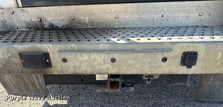 image for item ED5901 2013 Chevrolet Silverado 3500 HD bucket truck