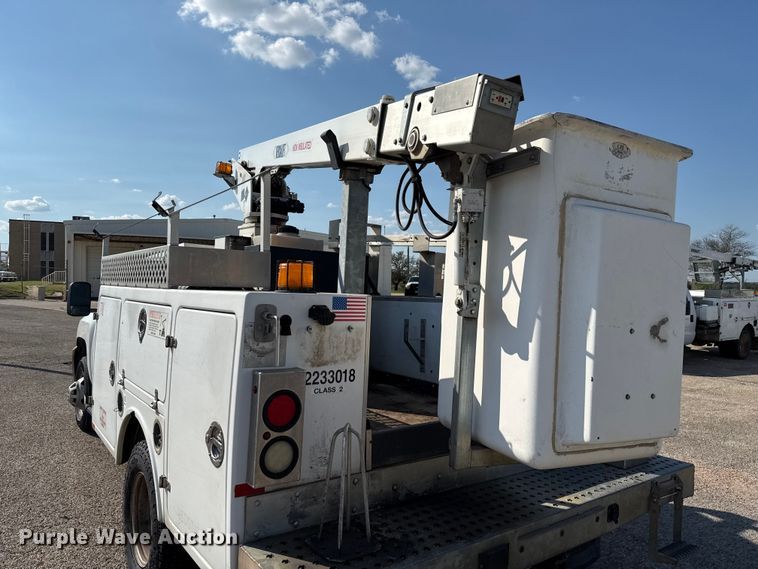 image for item ED5901 2013 Chevrolet Silverado 3500 HD bucket truck