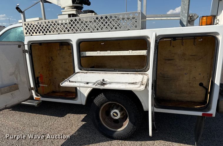 image for item ED5901 2013 Chevrolet Silverado 3500 HD bucket truck