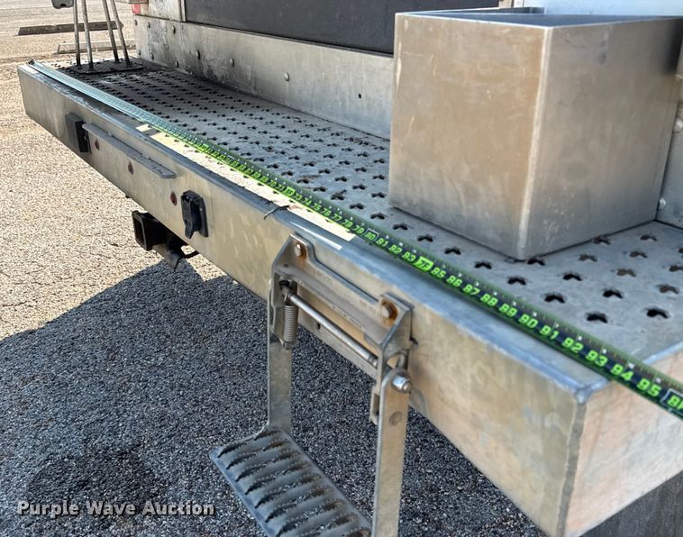 image for item ED5901 2013 Chevrolet Silverado 3500 HD bucket truck