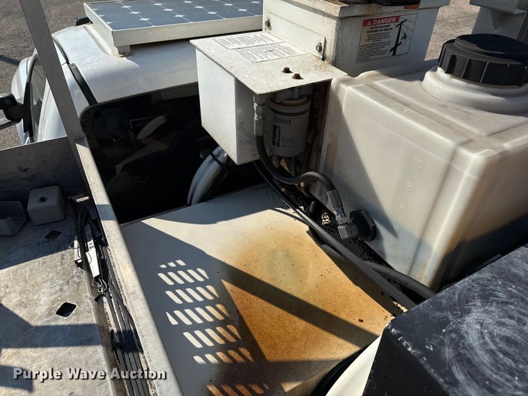 image for item ED5901 2013 Chevrolet Silverado 3500 HD bucket truck