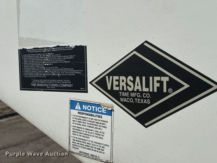 image for item ED5901 2013 Chevrolet Silverado 3500 HD bucket truck