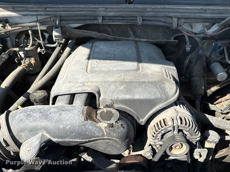 image for item ED5901 2013 Chevrolet Silverado 3500 HD bucket truck