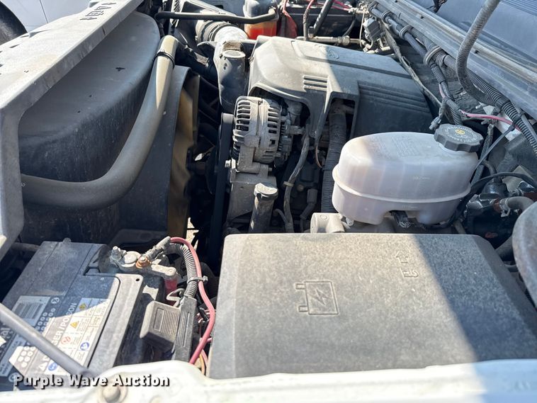 image for item ED5901 2013 Chevrolet Silverado 3500 HD bucket truck