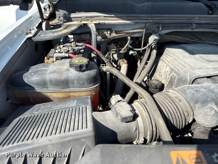 image for item ED5901 2013 Chevrolet Silverado 3500 HD bucket truck