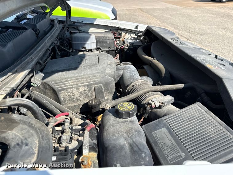 image for item ED5901 2013 Chevrolet Silverado 3500 HD bucket truck