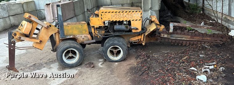 image for item EE3952 Case Maxi trencher