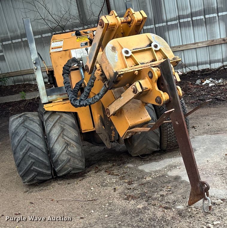 image for item EE3952 Case Maxi trencher