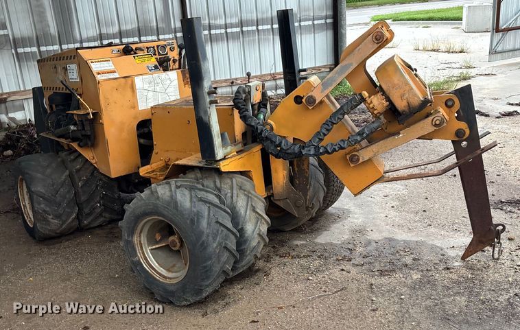 image for item EE3952 Case Maxi trencher