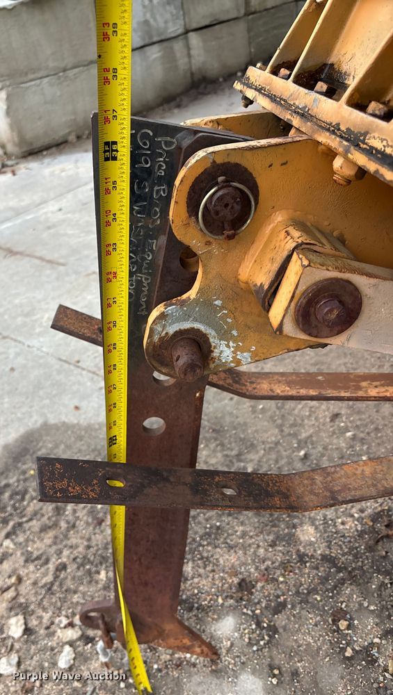 image for item EE3952 Case Maxi trencher