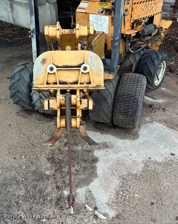 image for item EE3952 Case Maxi trencher