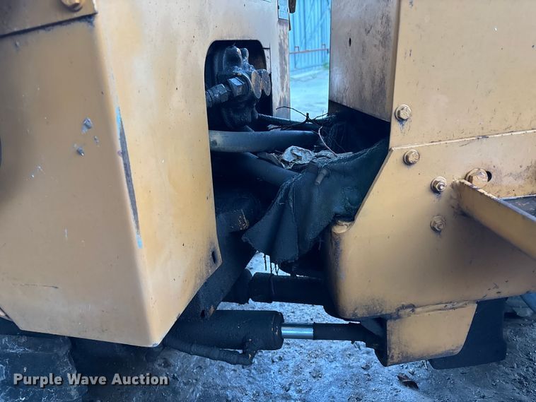 image for item EE3952 Case Maxi trencher