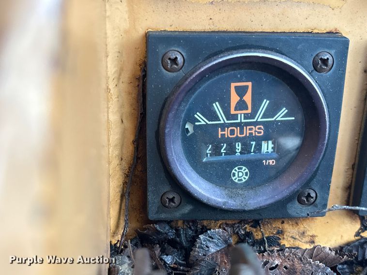 image for item EE3952 Case Maxi trencher