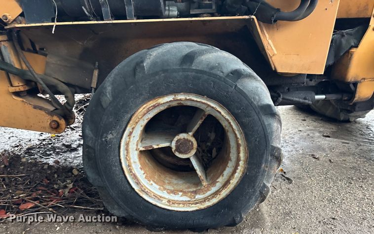 image for item EE3952 Case Maxi trencher