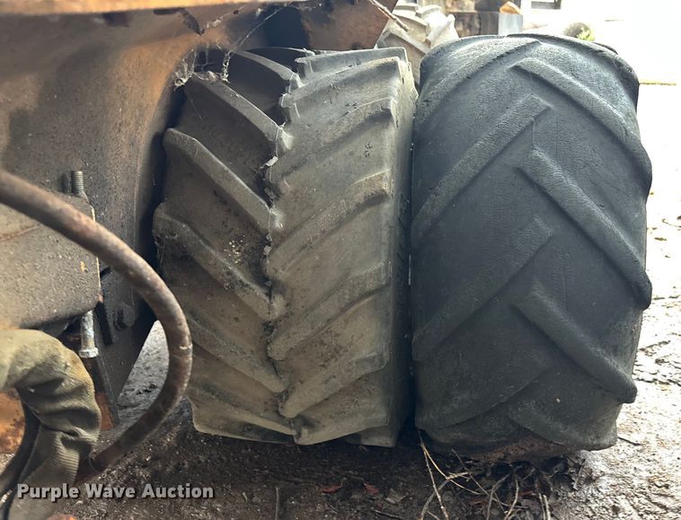 image for item EE3952 Case Maxi trencher