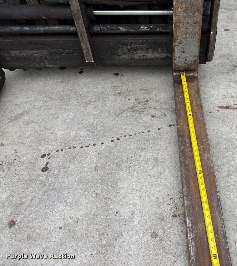 image for item EE3957 Hyster S80E forklift