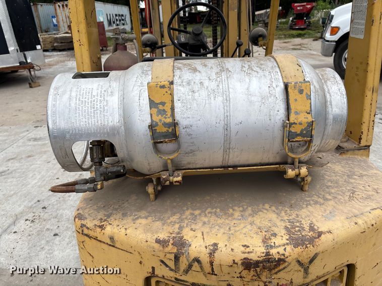 image for item EE3957 Hyster S80E forklift