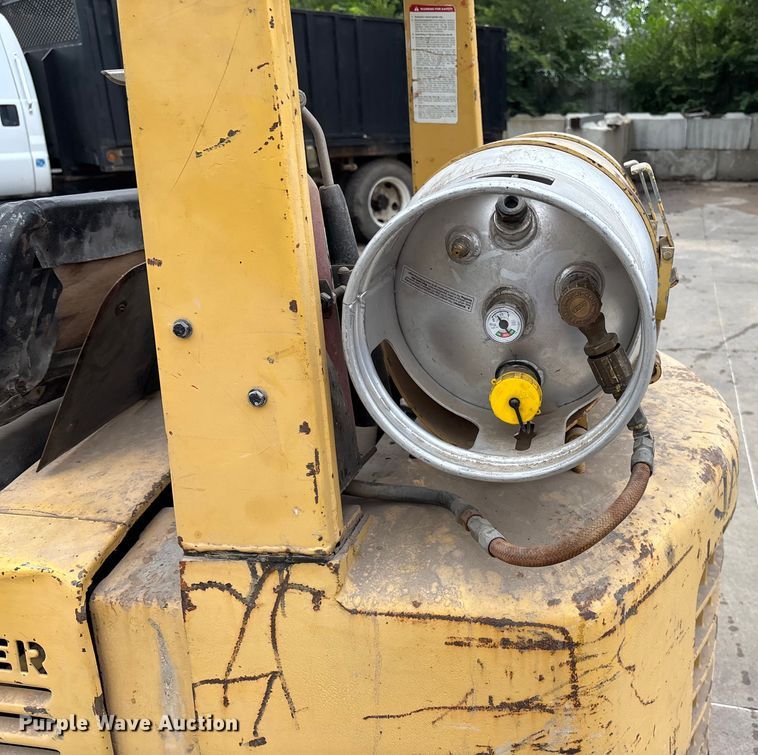 image for item EE3957 Hyster S80E forklift