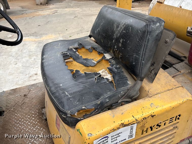 image for item EE3957 Hyster S80E forklift